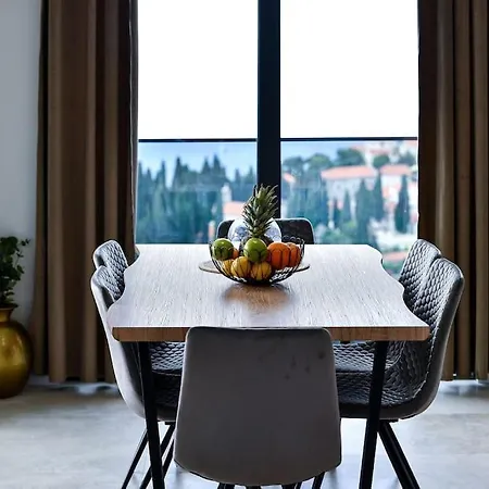 Apartment Frenky *
